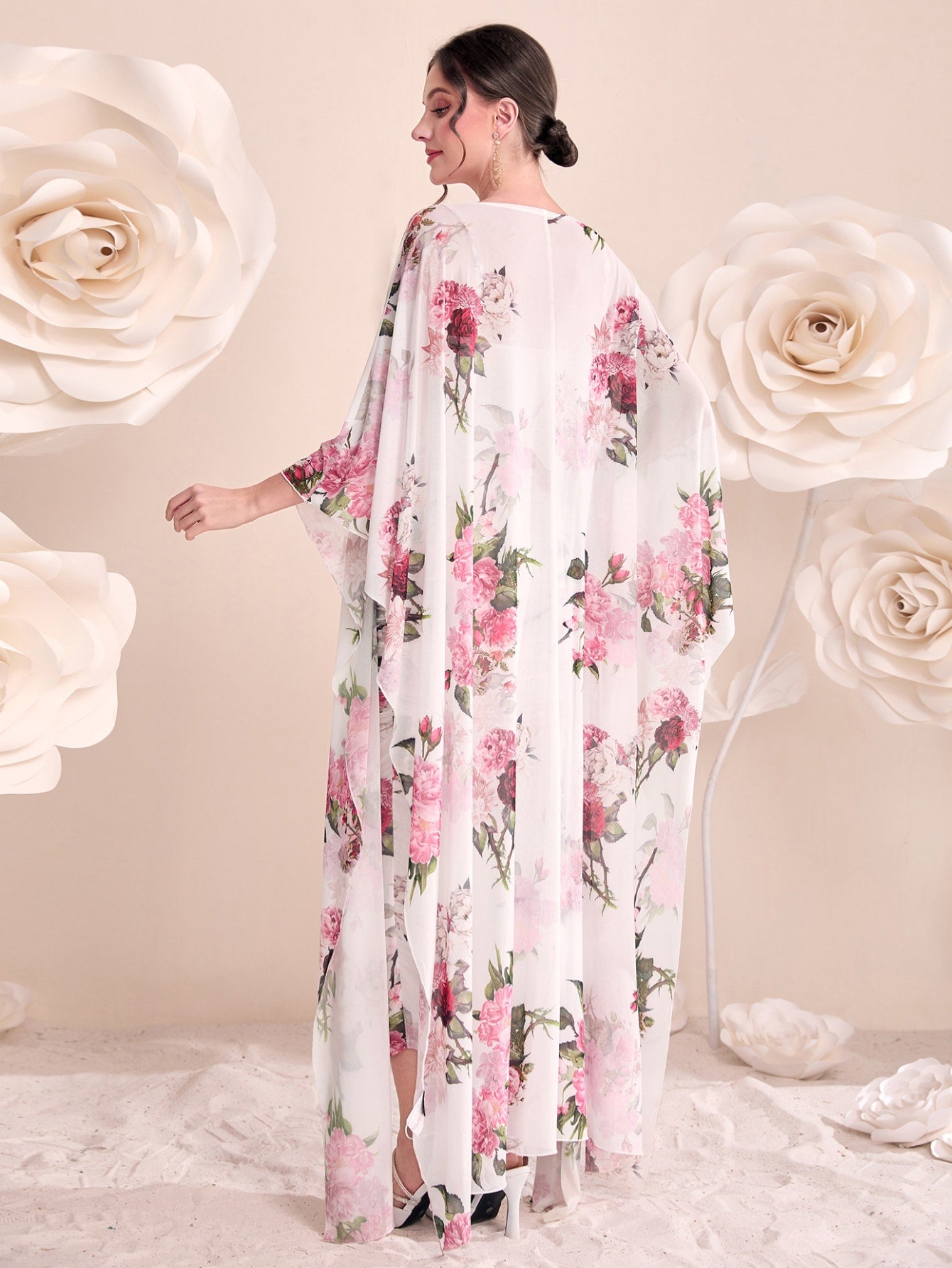 طقم قطعتين قميص زبدة مع روب تول Modelyn Floral Print Cami Bodycon Dress & Open Front Coat Two Pieces 2 Pieces Set