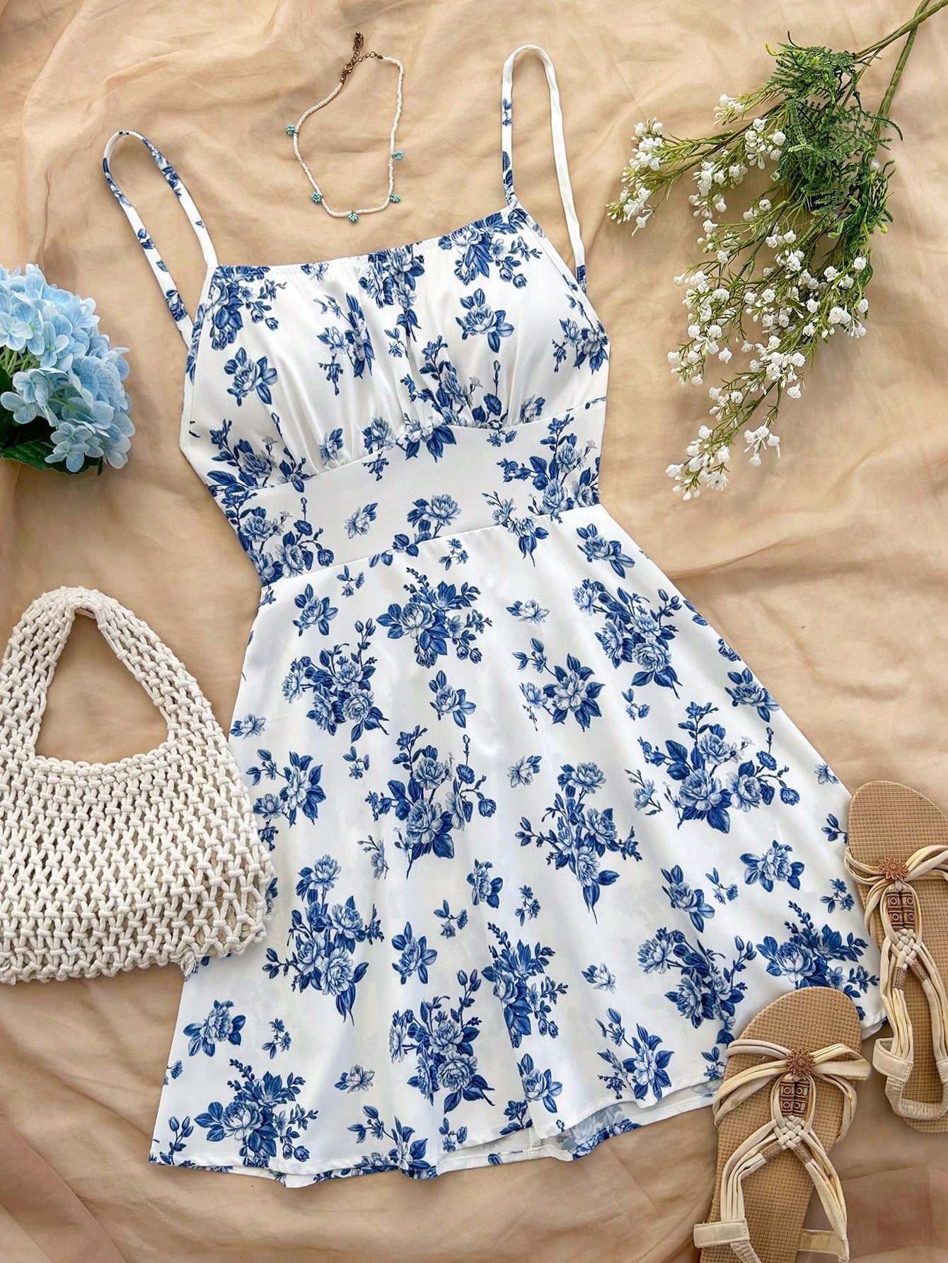 Women's Vacation Blue & White Floral Print Backless Spaghetti Strap A-Line Mini Dress