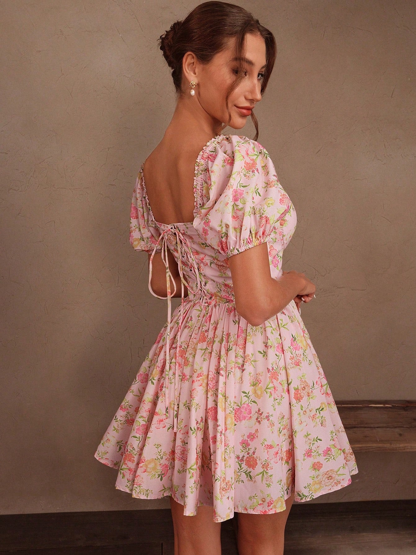 Women's French Square Neckline Ditsy Floral Waist Cinched Puff Sleeve Summer Dress