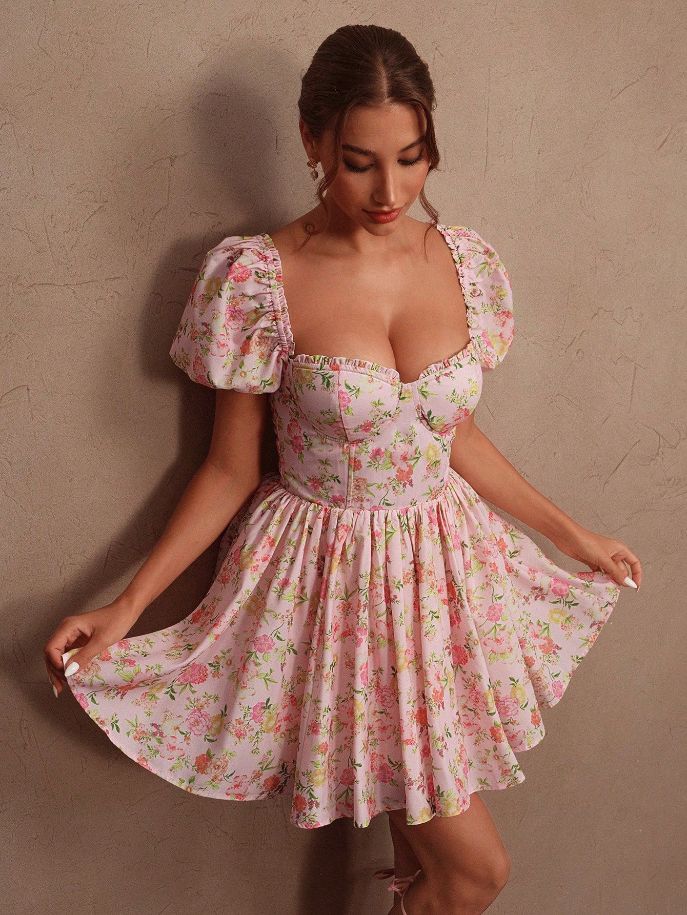 Women's French Square Neckline Ditsy Floral Waist Cinched Puff Sleeve Summer Dress