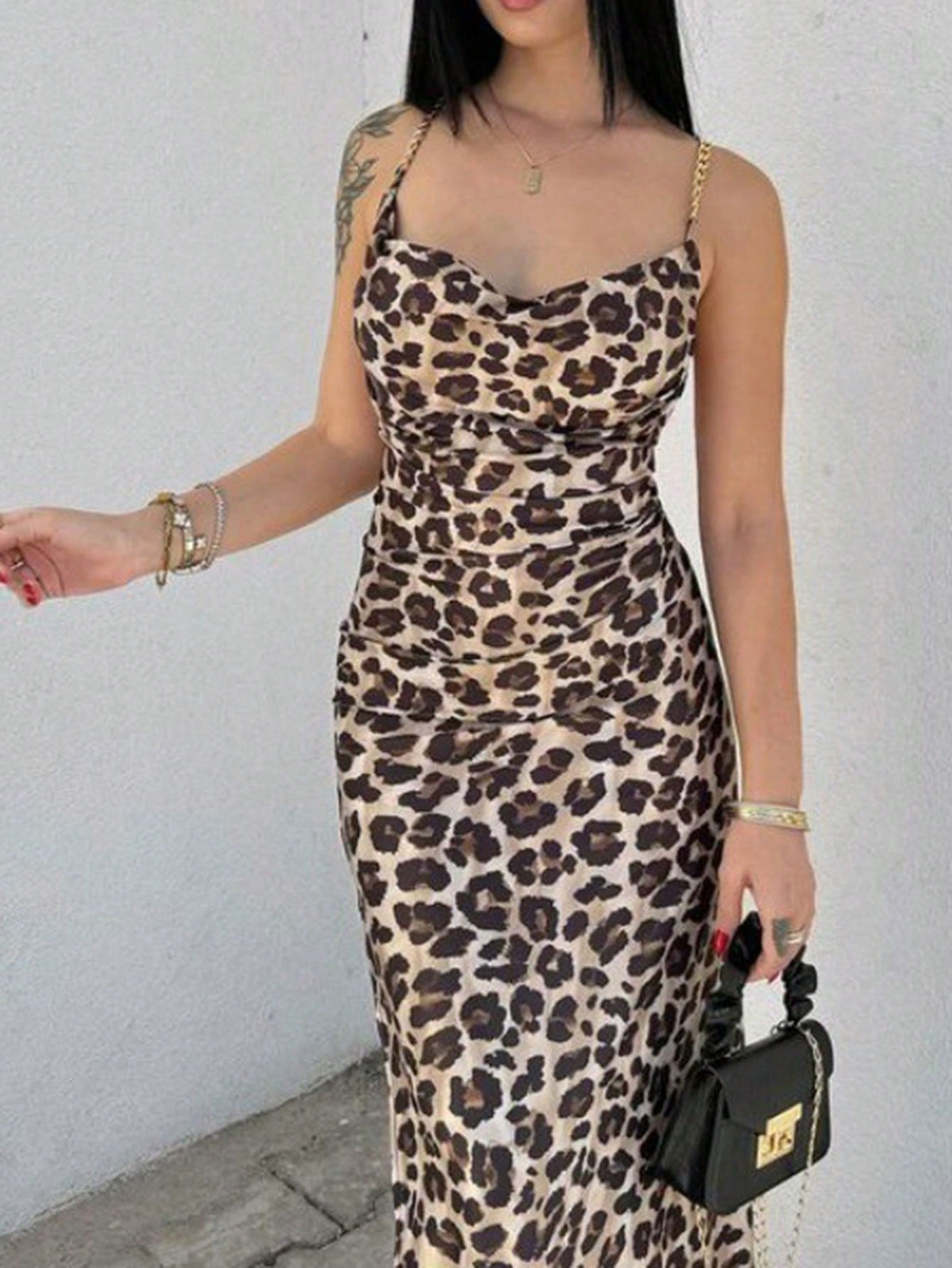 Backless Chain Decoration Floral Print Bodycon Mini Dress تايجر طويل سلاسل من الظهر
