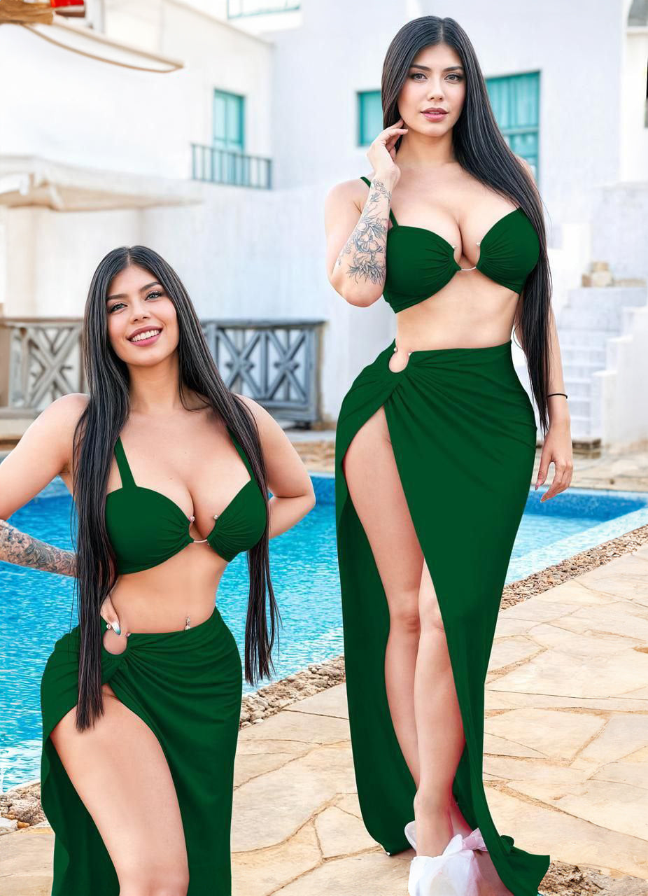 طقم توب مع حلقه اكسسوار مع سكيرت بفتحه من الجانب