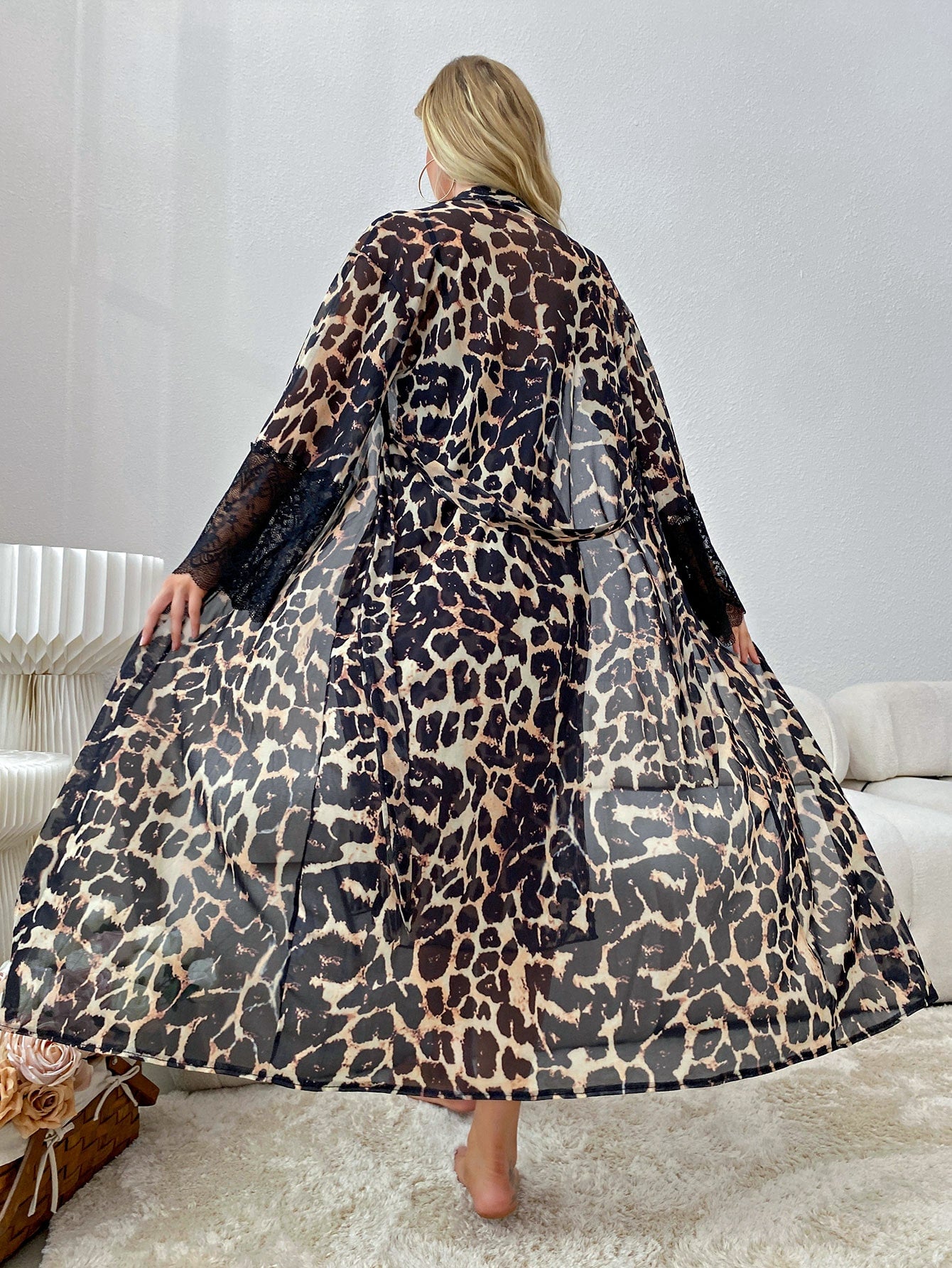 Leopard Print Lace Mesh Slip Dress & Belted Robe طقم قطعتين تايجر