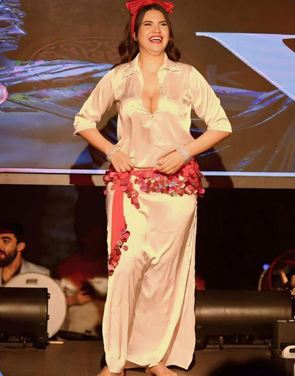 بدلة رقص بديعة